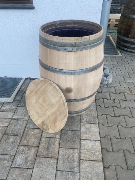 Holzfass 225 Liter abgeschliffen , Wasserfass - Regentonne